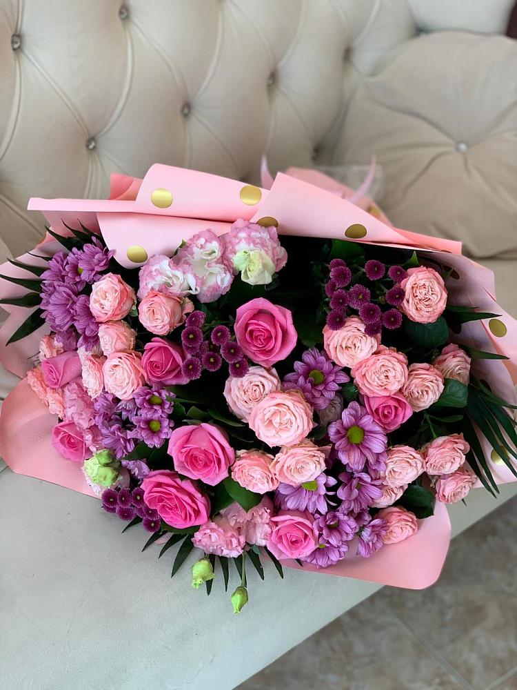 Букет цветов из: Хризантемы, Розы и Лизиантусы в Батырево