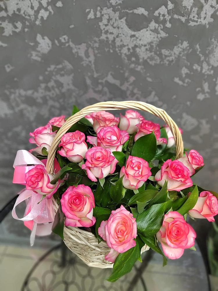 Цветочная композиция из Розы в корзине в Батырево