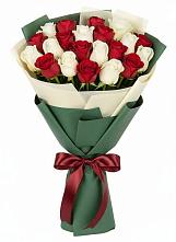Микс из красных и белых роз в Батырево Букет Микс из красных и белых роз в Батырево