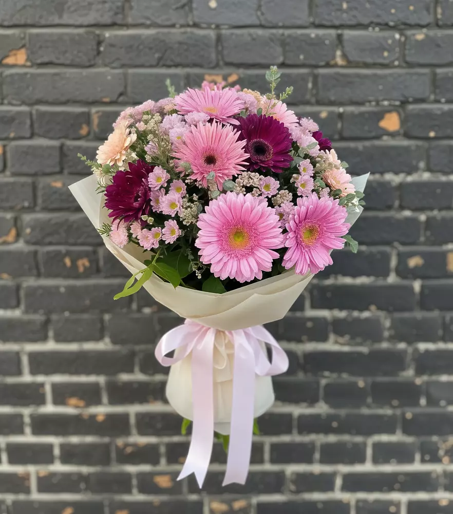 Букет цветов из: Герберы и Хризантемы в Батырево