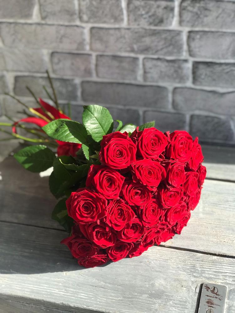 Букет Красные розы Фридом в Батырево