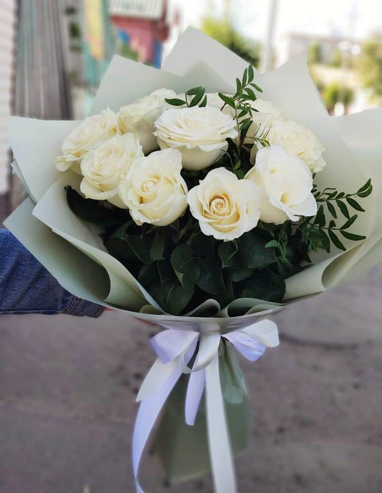 Букет Белые розы Проуд в Батырево