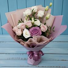 Букет Легкое дыхание в Батырево Букет цветов из:  Розы и Лизиантусы в Батырево