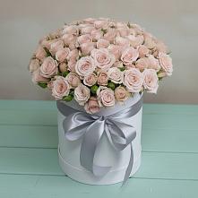 Цветочная композиция из Розы в шляпной коробке в Батырево