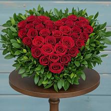 Композиция Сердце в любви в Батырево Цветочная композиция из Розы в виде сердца в Батырево