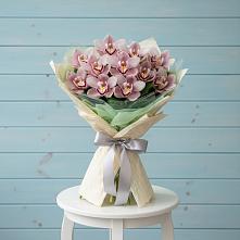 Букет цветов из:  Орхидеи и Розы в Батырево