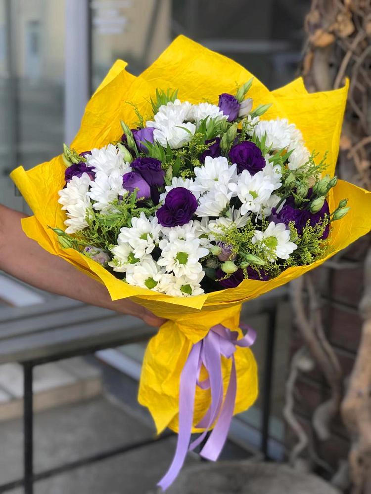 Букет цветов из: Ирисы, Хризантемы и Ромашки в Батырево