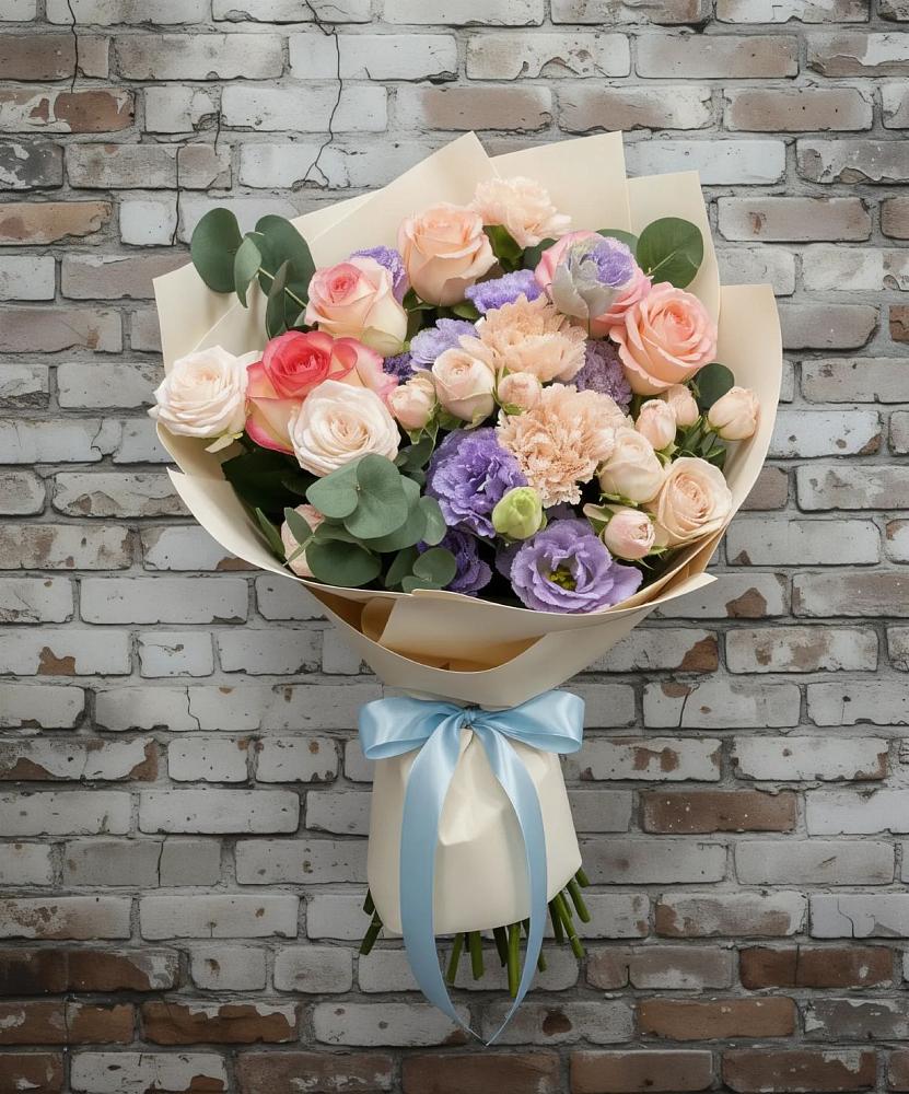 Букет Феерия в Батырево Букет цветов из: Розы, Лизиантусы и Гвоздики в Батырево