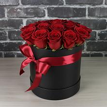 Композиция исключительность в Батырево Цветочная композиция из Розы в шляпной коробке в Батырево