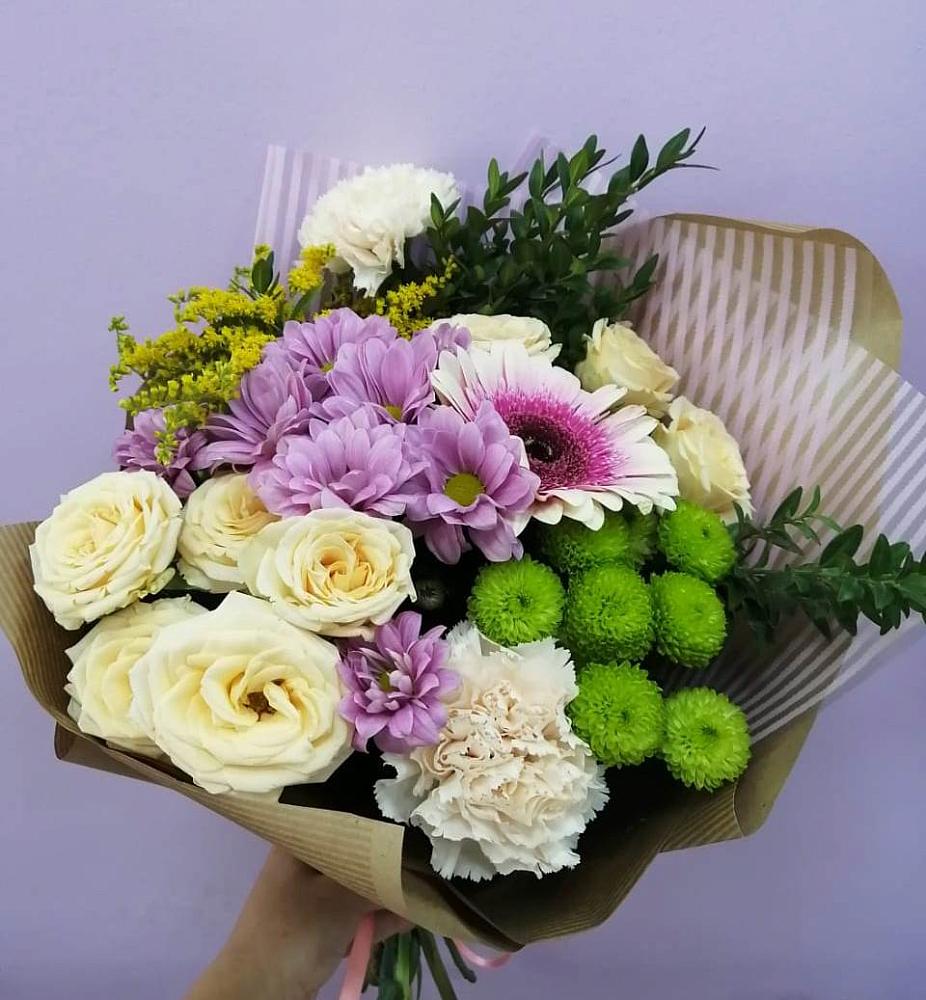 Букет цветов из: Хризантемы, Розы, Гвоздики и Герберы в Батырево