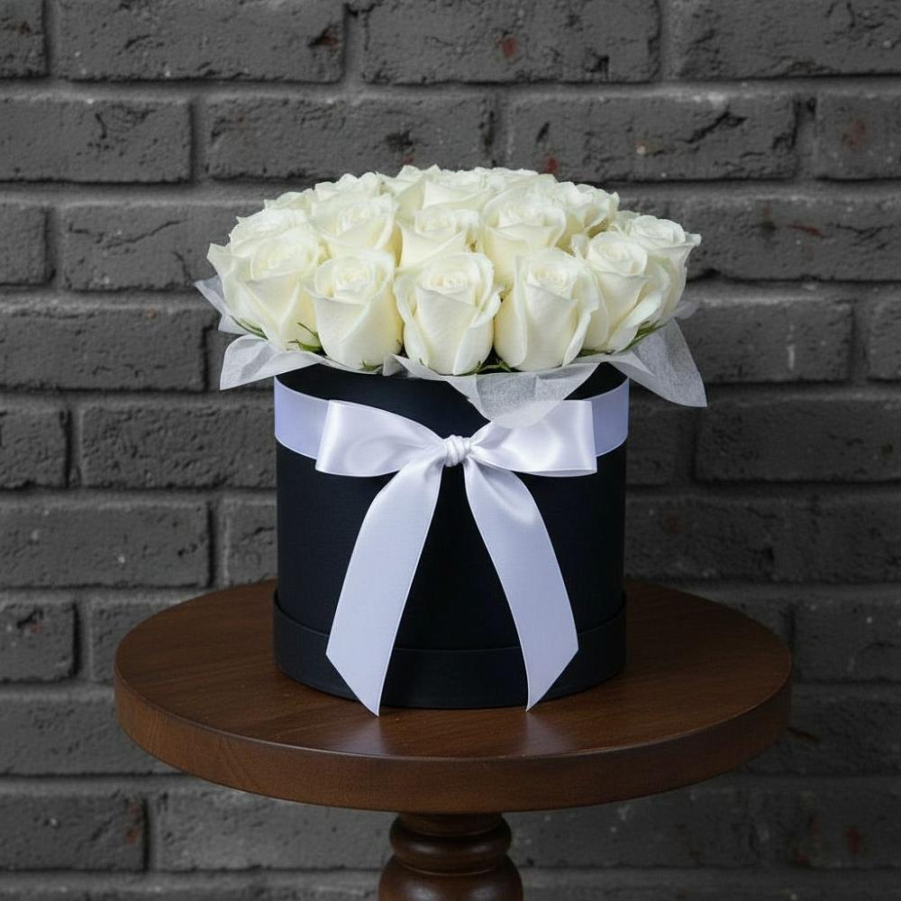 Композиция воздушная нежность в Батырево Цветочная композиция из Розы в шляпной коробке в Батырево