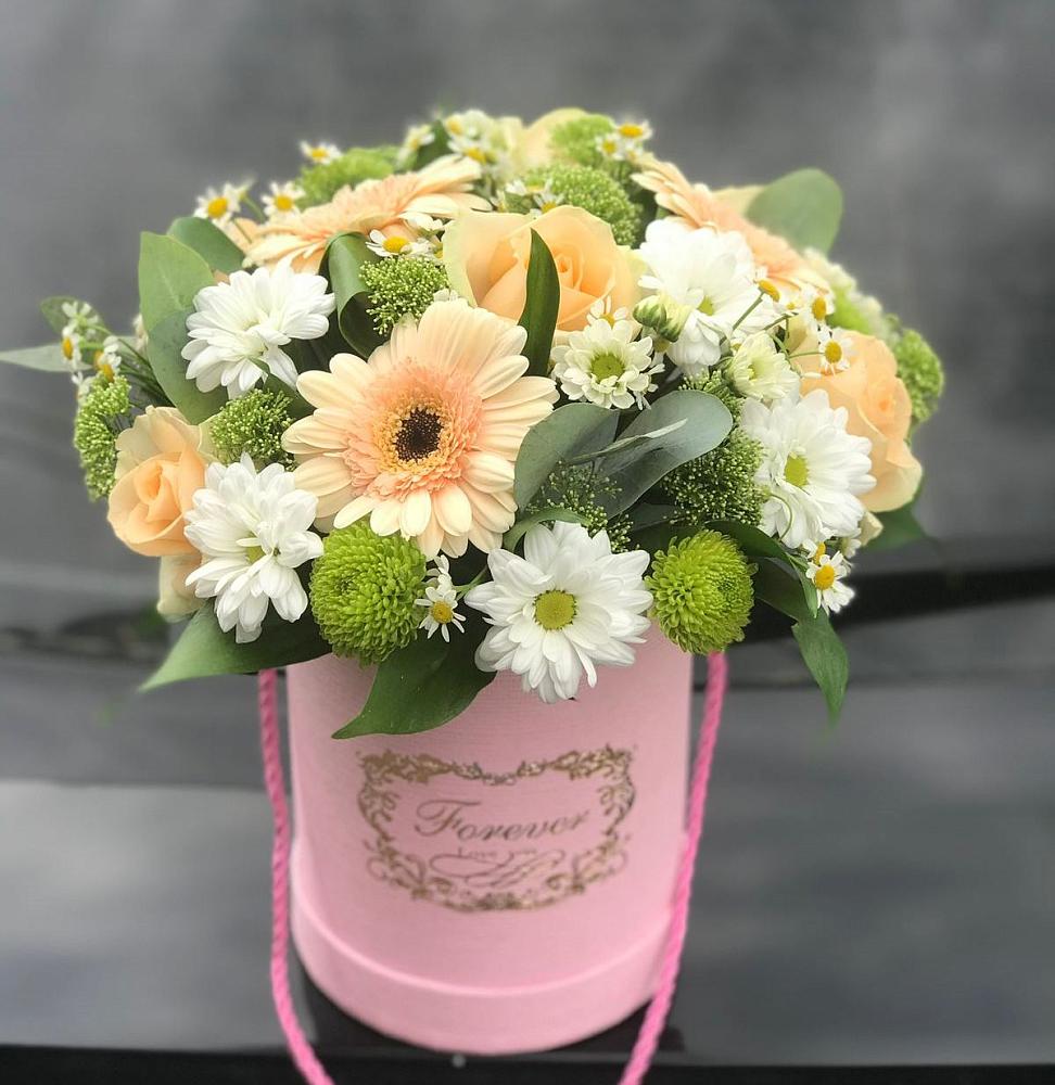 Цветочная композиция из Розы, Герберы и Хризантемы в шляпной коробке в Батырево